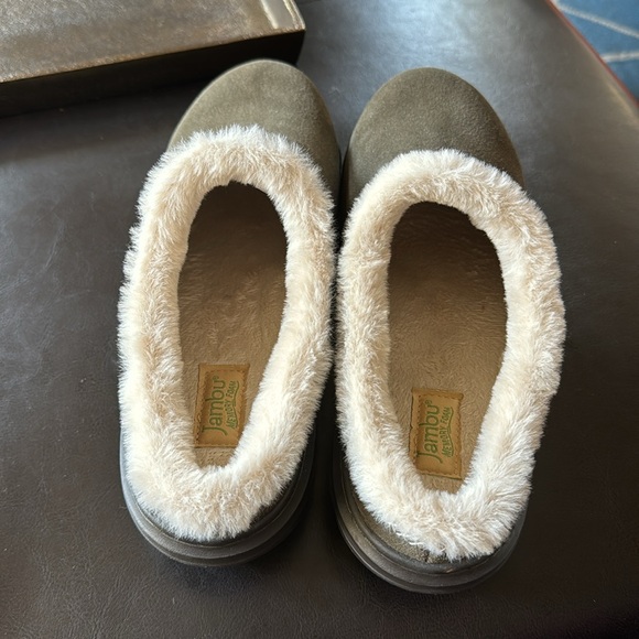 Jambu Women's Wilma Mule, olive - Picture 4 of 5